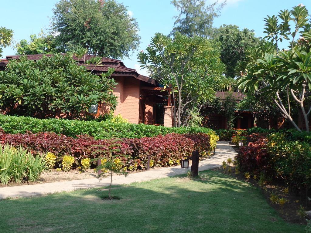 Aye Yar River View Resort Bagan Eksteriør billede