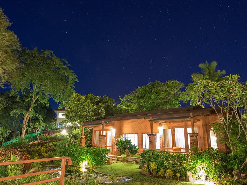 Aye Yar River View Resort Bagan Eksteriør billede