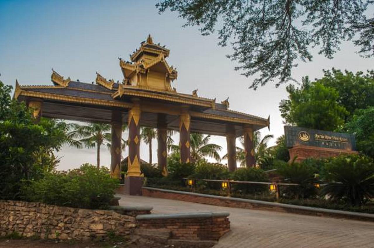 Aye Yar River View Resort Bagan Eksteriør billede