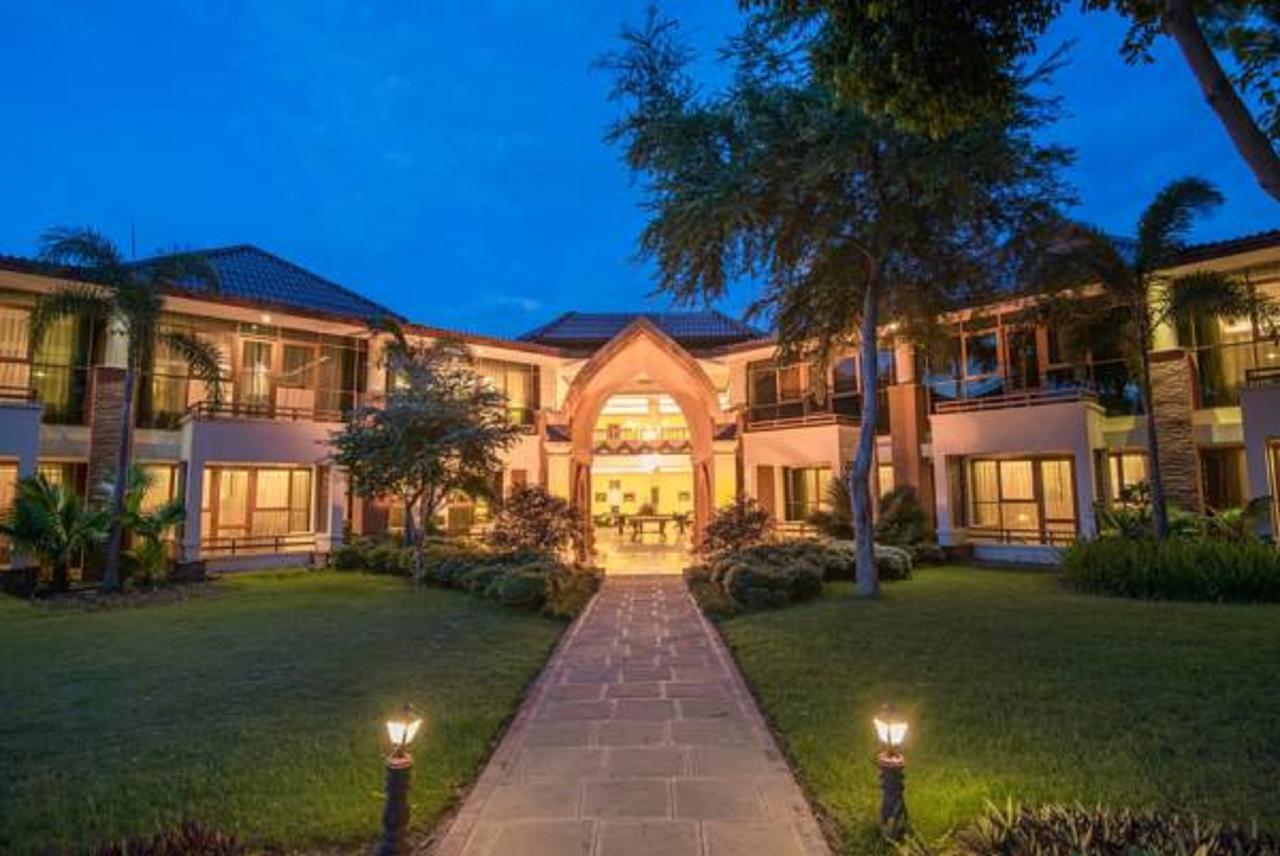 Aye Yar River View Resort Bagan Eksteriør billede