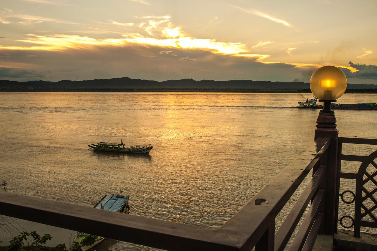 Aye Yar River View Resort Bagan Eksteriør billede
